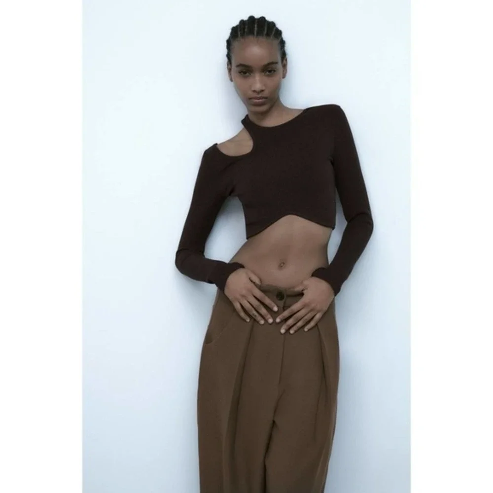 ZARA Cut out rib top chocolate 1131/323